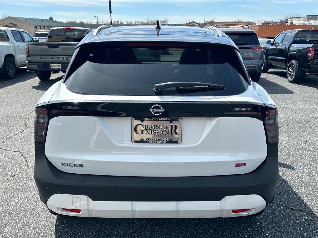 2026 Nissan Kicks SR