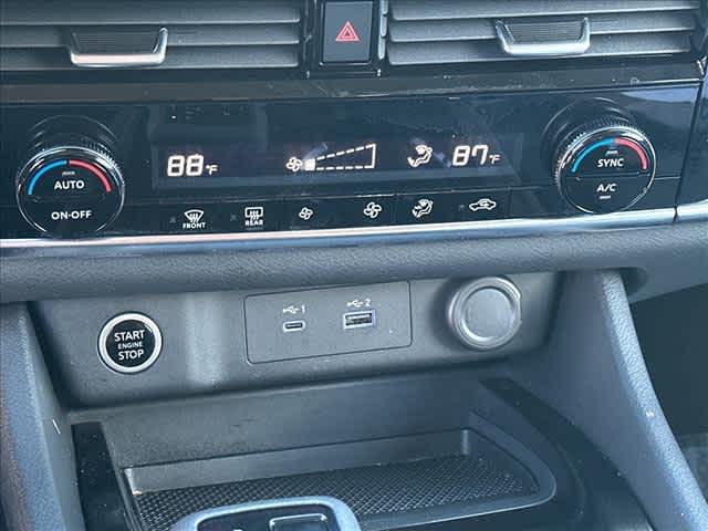 2022 Nissan Rogue SV