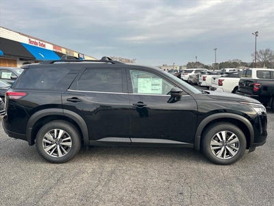2026 Nissan Pathfinder SL