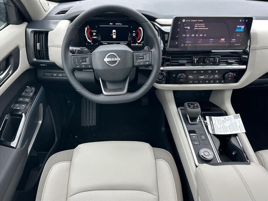 2026 Nissan Pathfinder SL