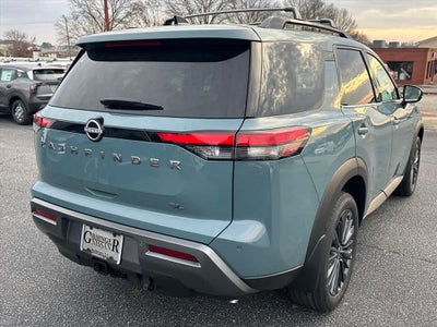 2026 Nissan Pathfinder SL