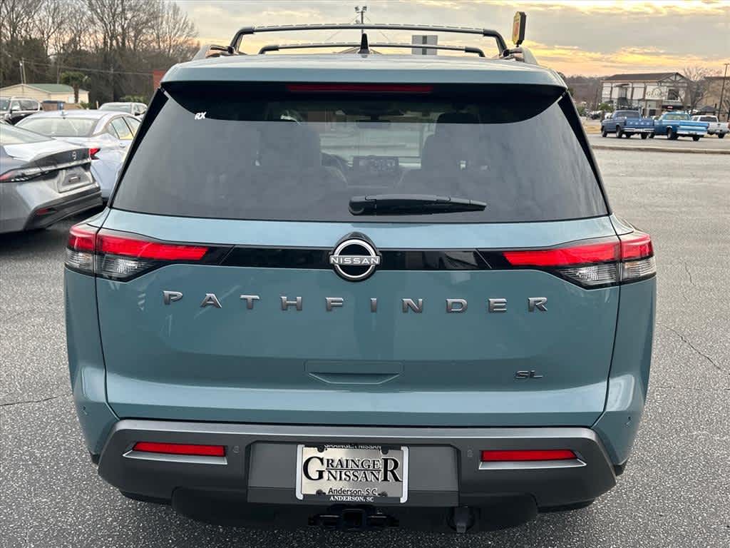 2026 Nissan Pathfinder SL