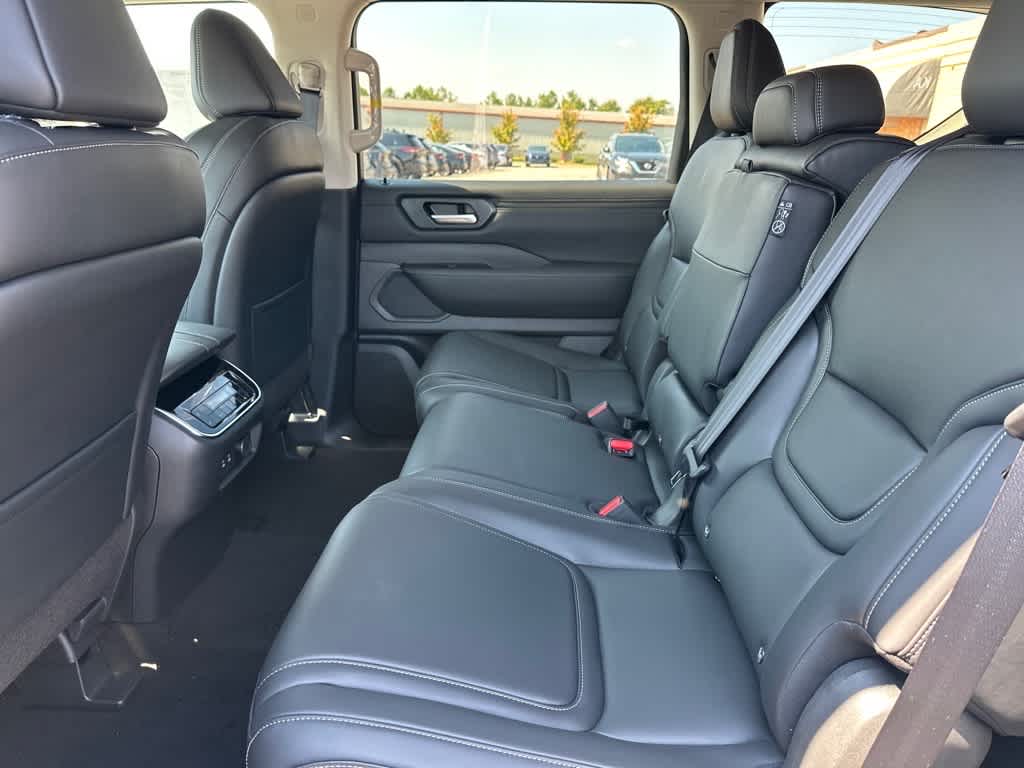 2026 Nissan Armada SV