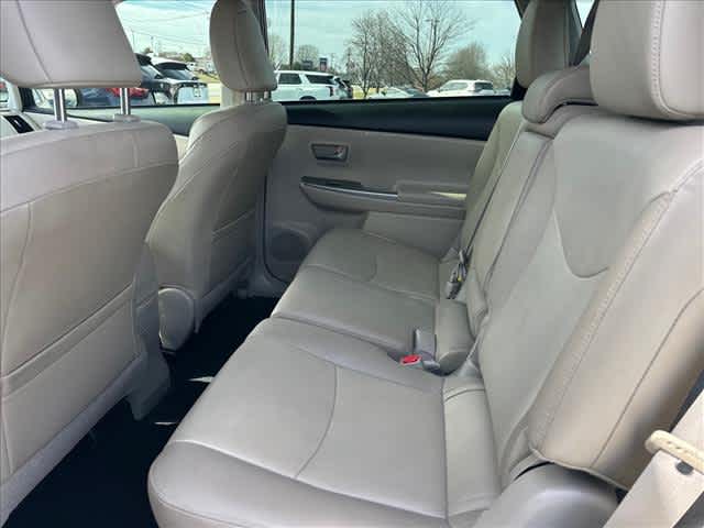 2017 Toyota Prius v Five