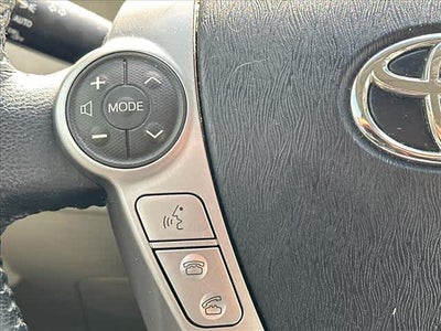 2017 Toyota Prius v Five