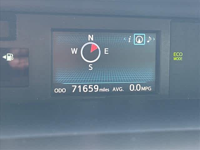 2017 Toyota Prius v Five