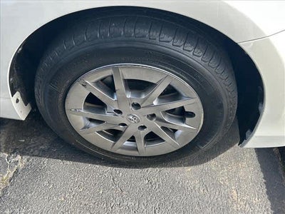 2017 Toyota Prius v Five