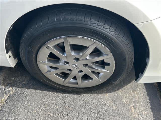 2017 Toyota Prius v Five