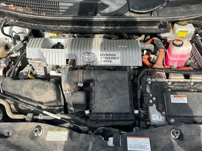 2017 Toyota Prius v Five