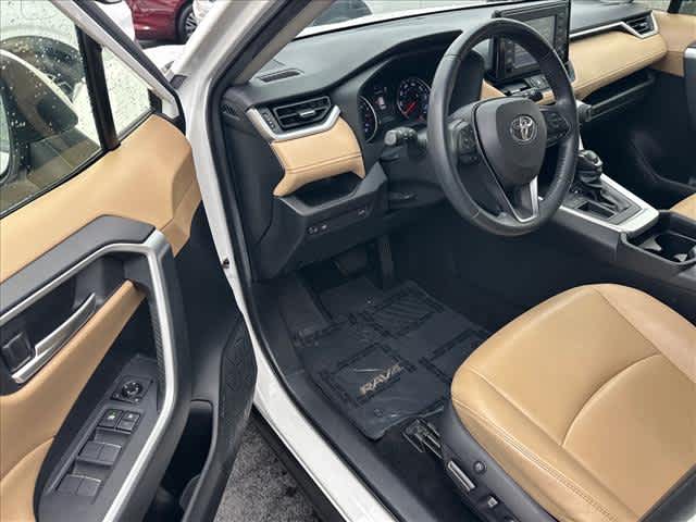 2019 Toyota RAV4 XLE Premium